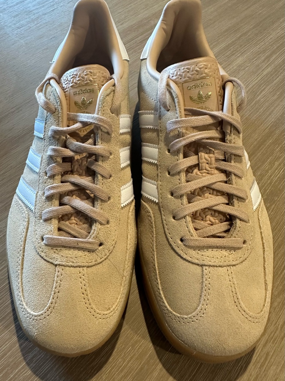 Adidas Original Gazelle Magic Beige/Cloud White/Gum Suede Sneakers Size 11 - Picture 2 of 6